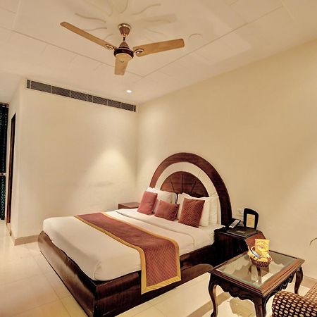 The Singh Empire, New Delhi Otel Dış mekan fotoğraf