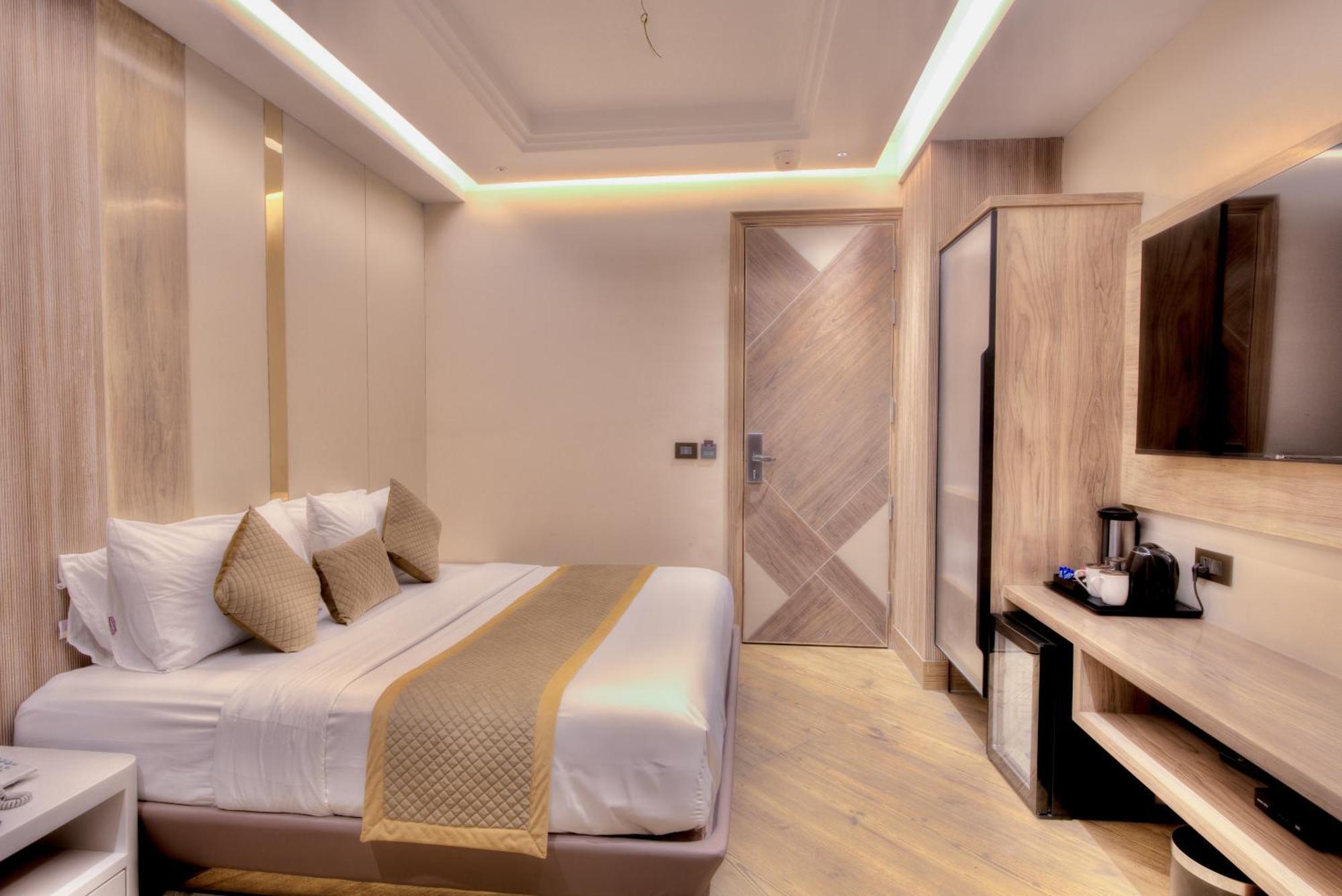 The Singh Empire, New Delhi Otel Dış mekan fotoğraf