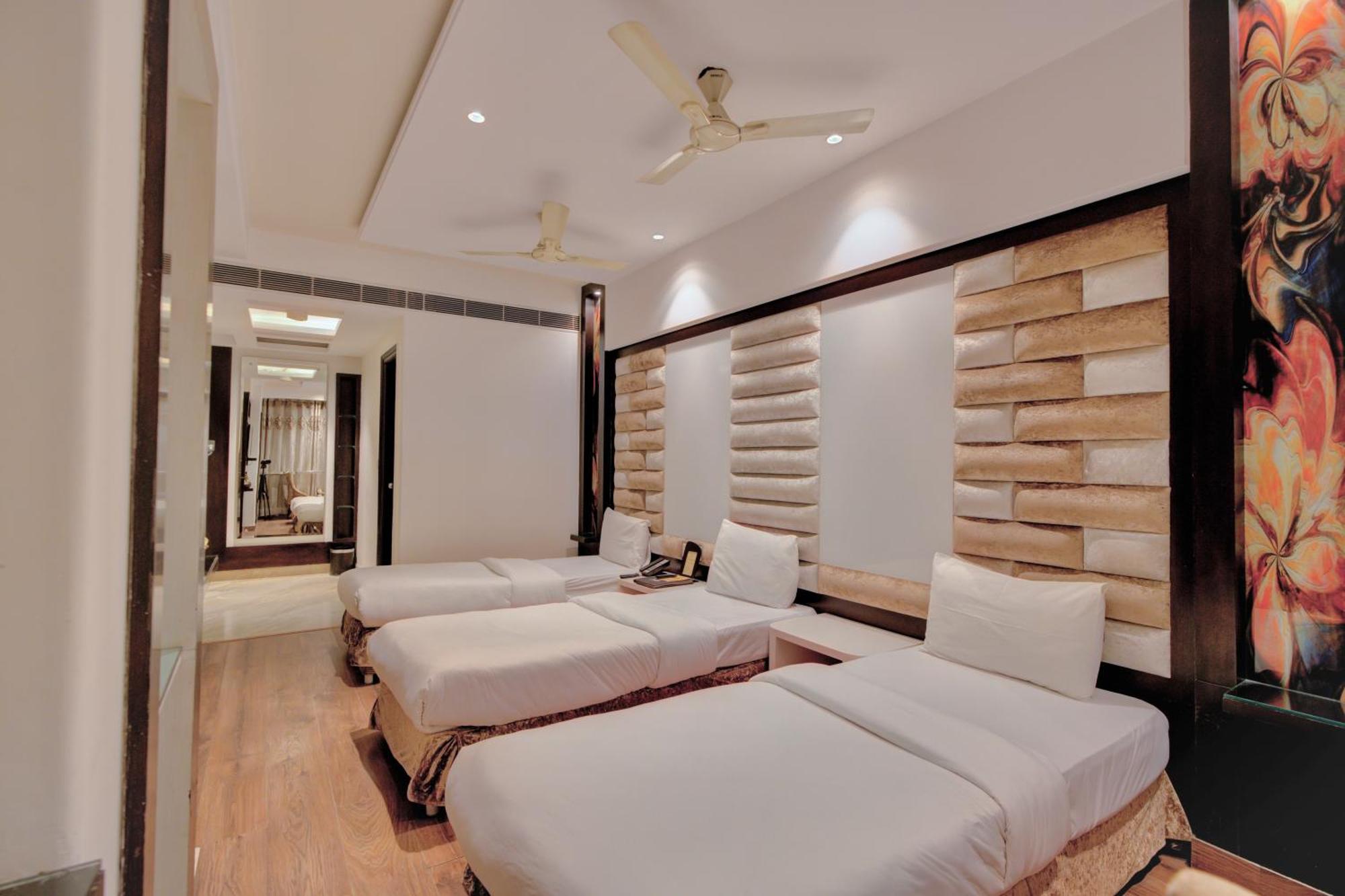 The Singh Empire, New Delhi Otel Dış mekan fotoğraf